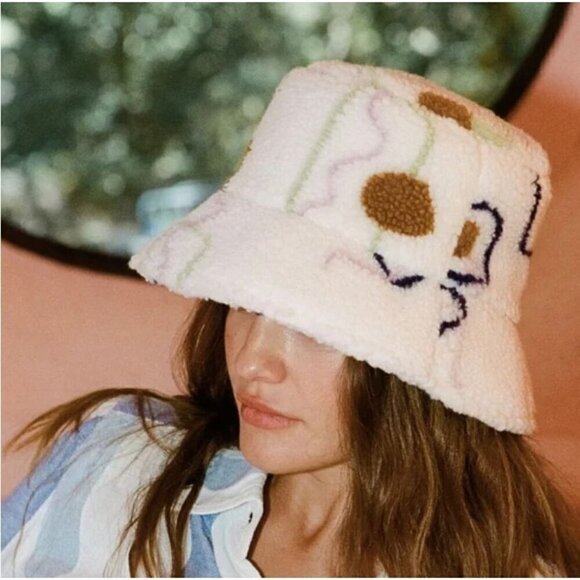 NWOT Lack of Color Teddy Short Bucket Sherpa Colorful Hat - Picture 1 of 4
